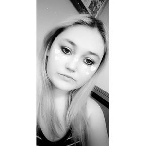 Meet your Posher, Brittney